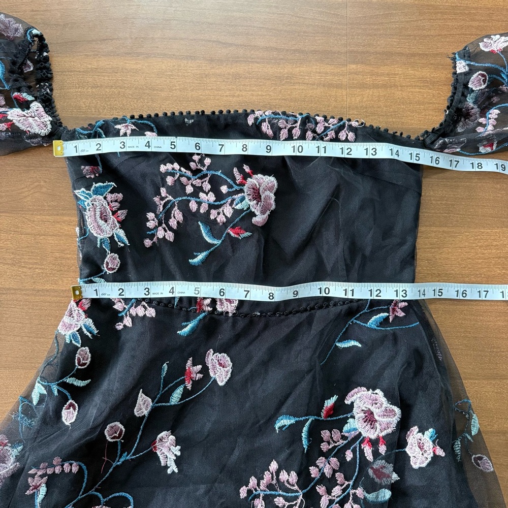 Showpo Women’s NWT Honey Black & Pink Floral Embroidered Over-The-Shoulder Dress - Picture 10 of 11
